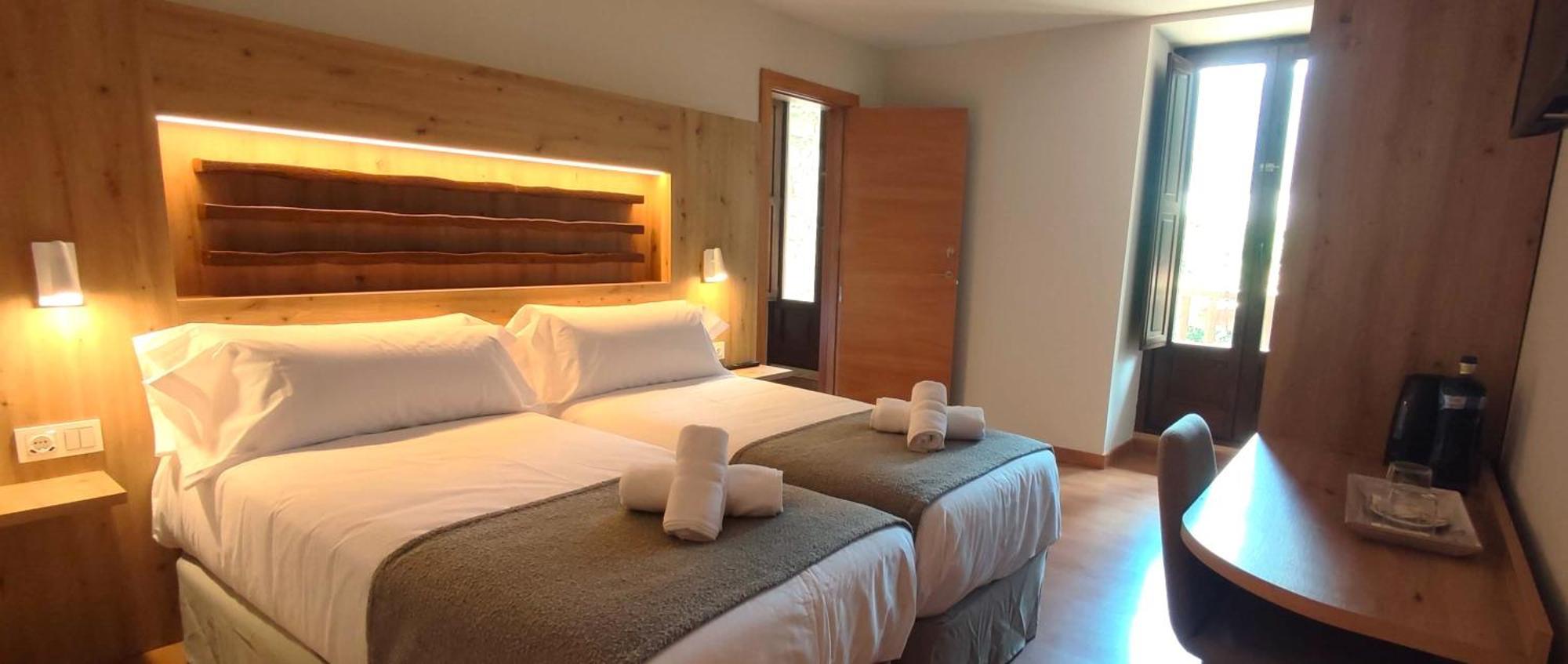 Hotel Saurat เอสปอต ภายนอก รูปภาพ