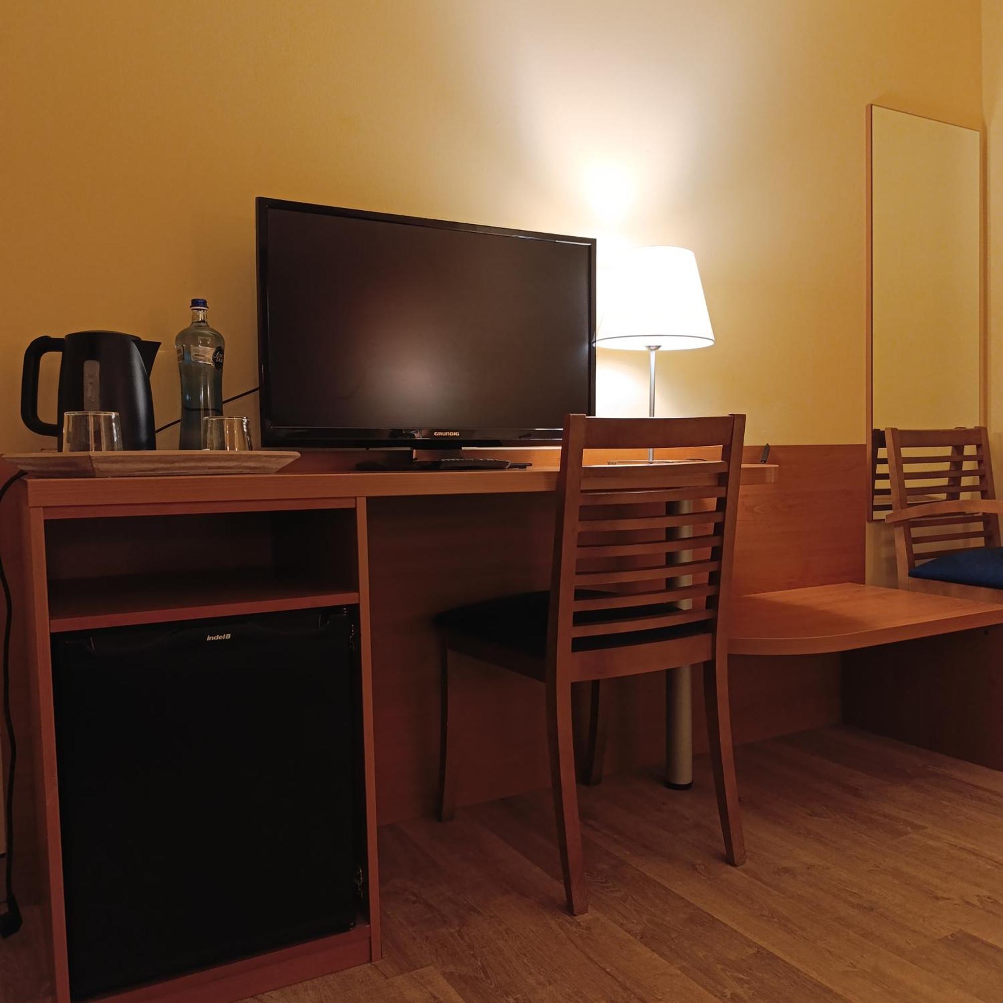 Hotel Saurat เอสปอต ภายนอก รูปภาพ